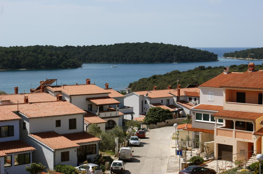 Apartments Cezar Vinkuran Exterior photo
