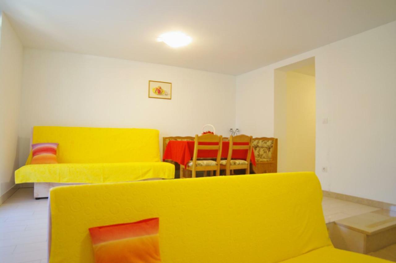 Apartments Cezar Vinkuran Exterior photo